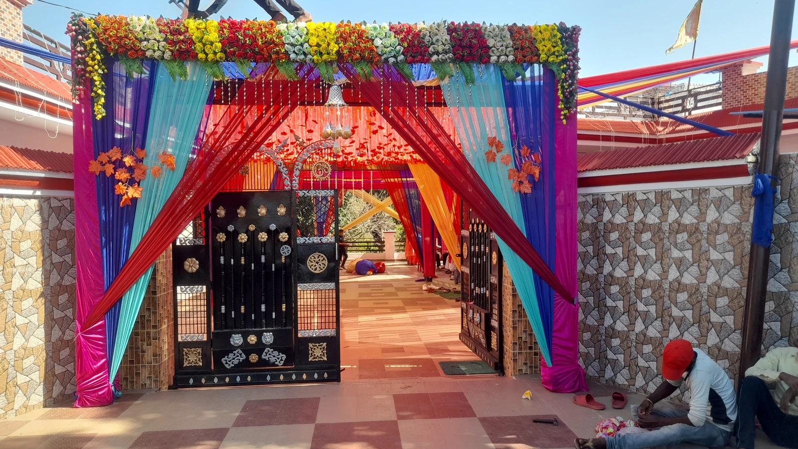 Front Gate Decoration