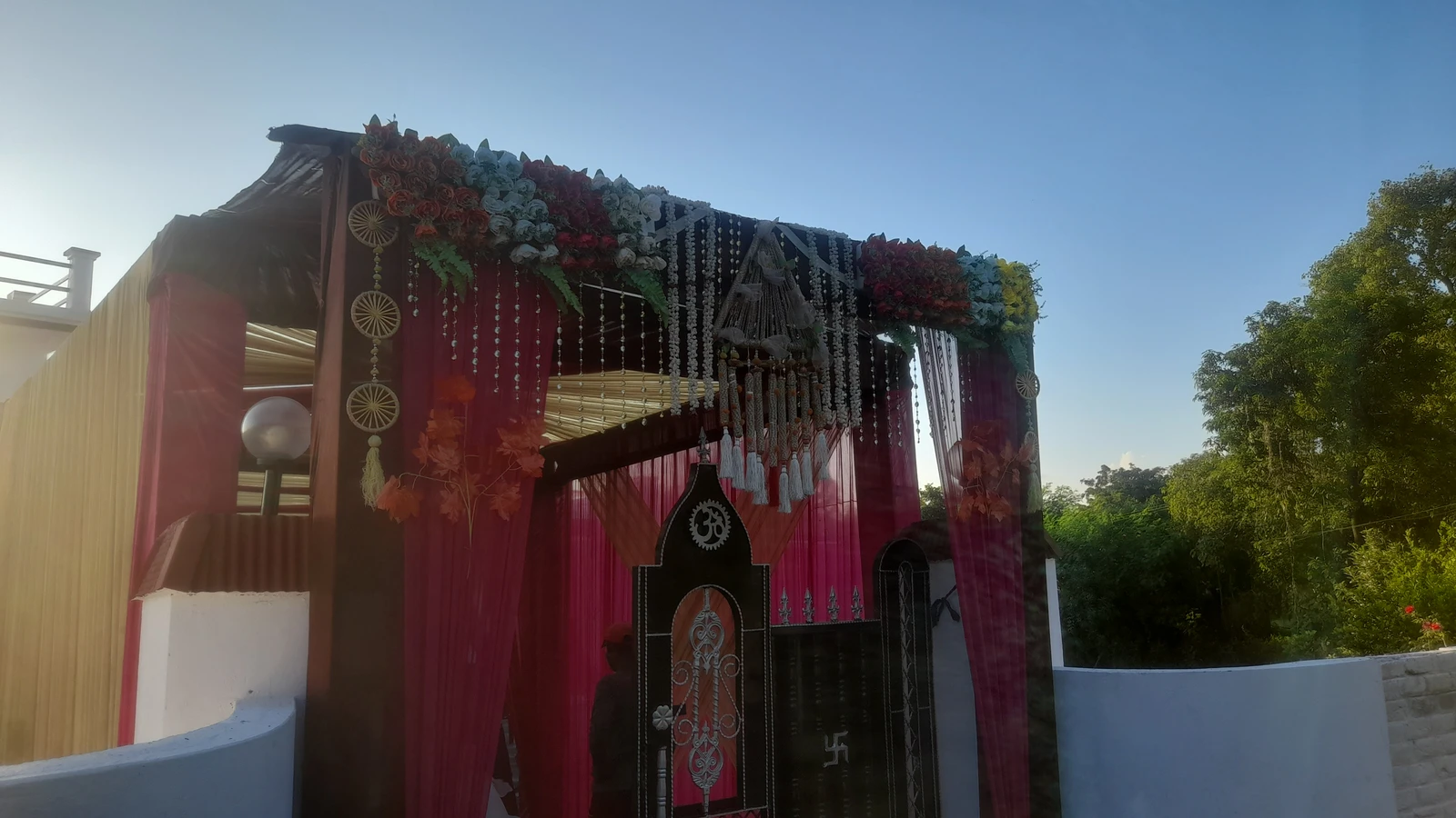 Front Gate Decoration