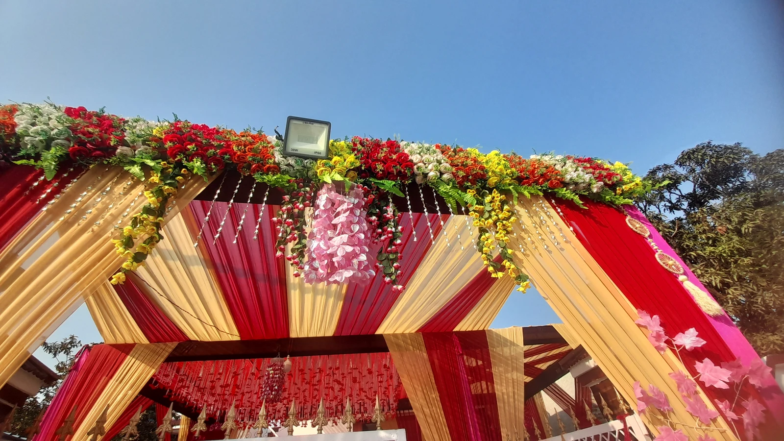 Front Gate Decoration