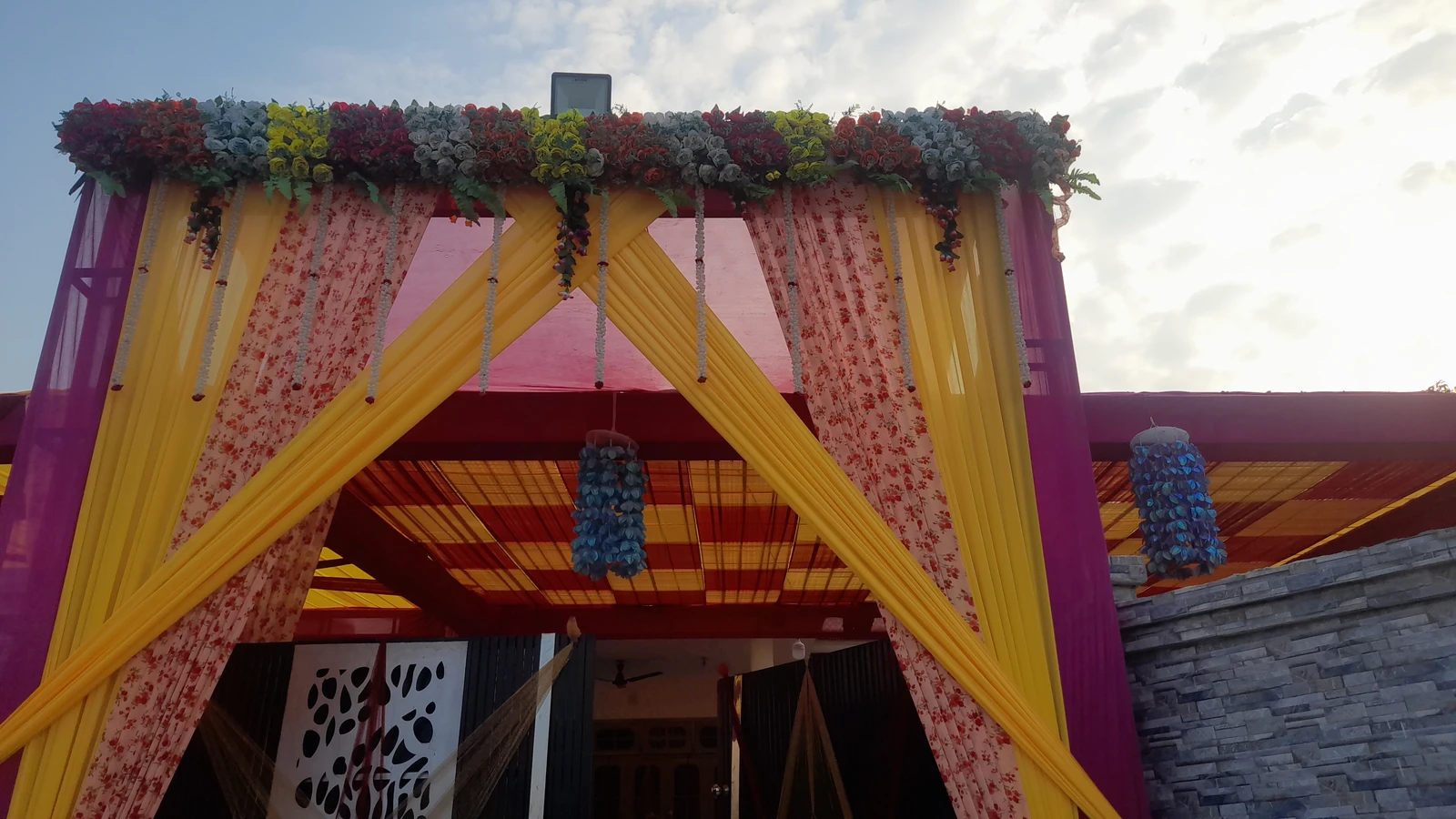 Front Gate Decoration