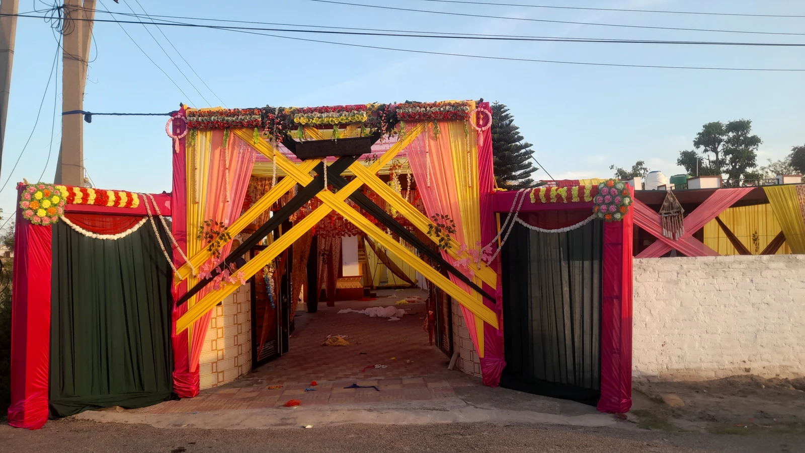 Front Gate Decoration