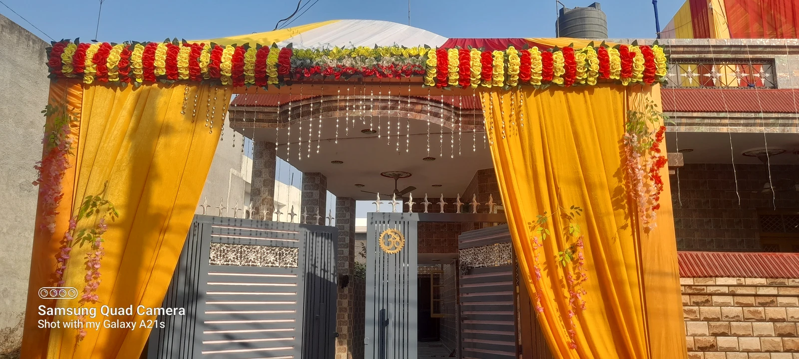 Front Gate Decoration