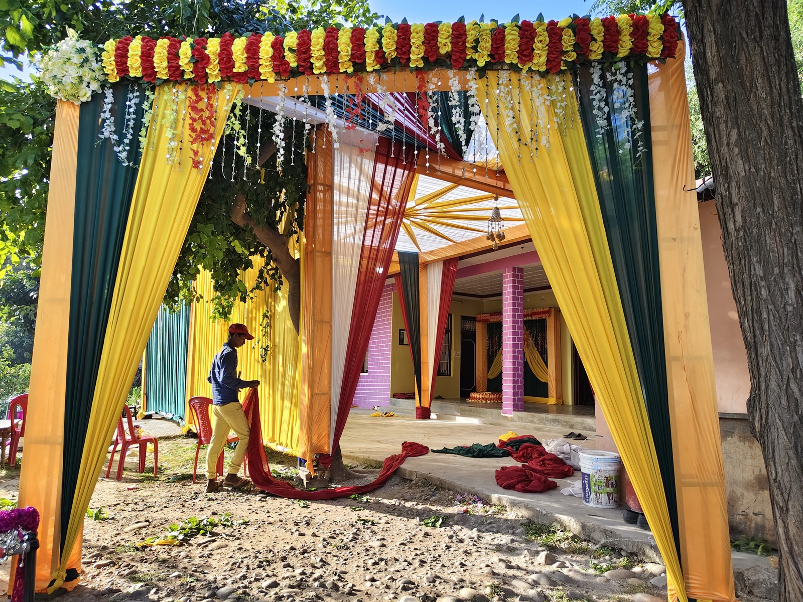 Front Gate Decoration